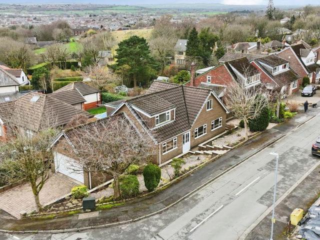 House for sale in Montcliffe, Lee Bank