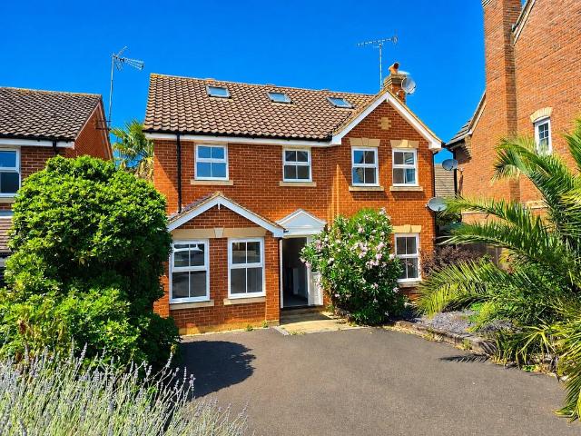 House for sale in Bird Estate, Barling