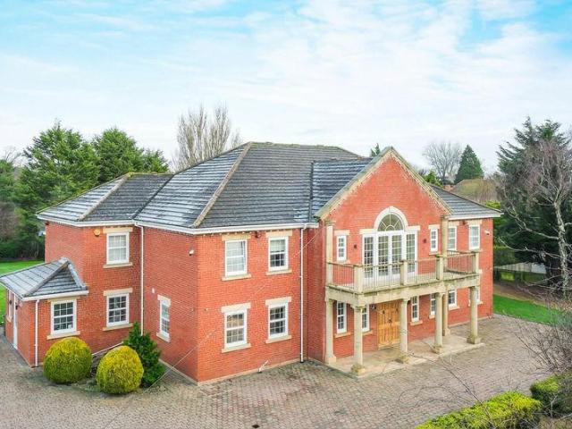 House for sale in Cleadon, Tyne And Wear
