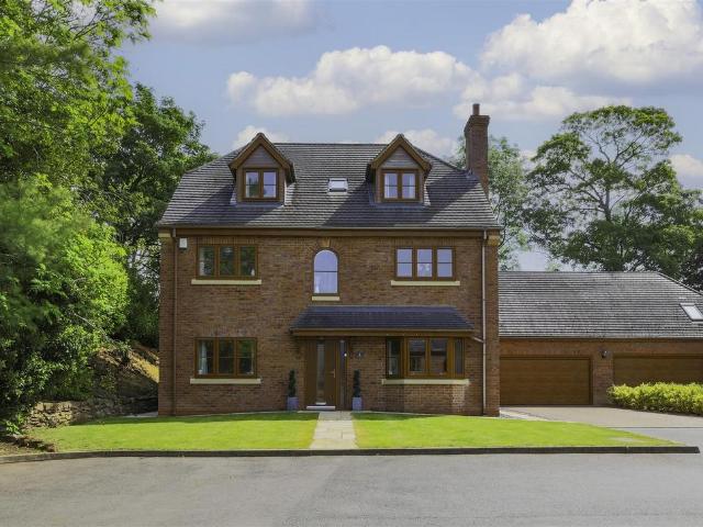 House for sale in Baswich, Staffordshire