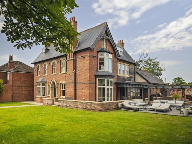 House for sale in Neville's Cross, Durham