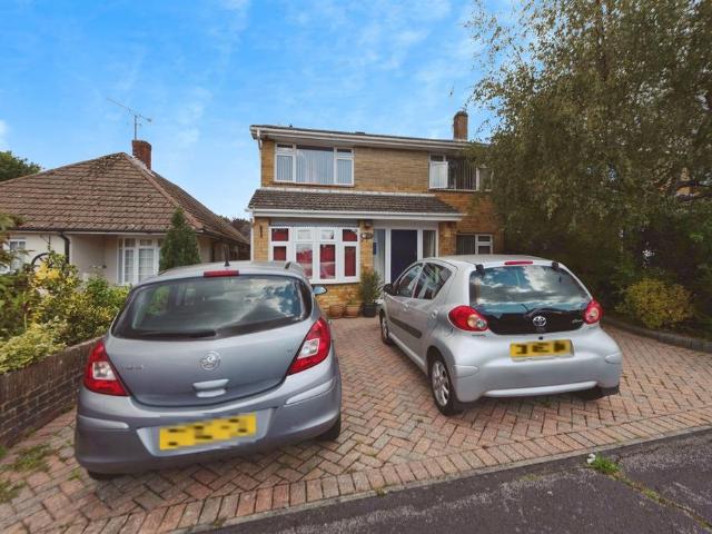 House for sale in Spring Vale, Hampshire