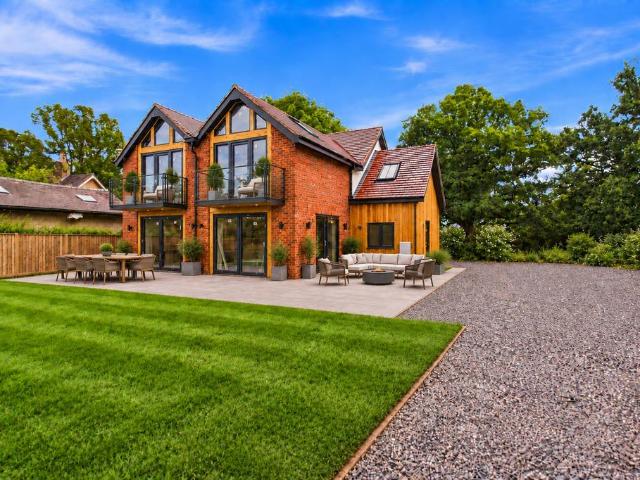 House for sale in Barnard's Green, Malvern Hills