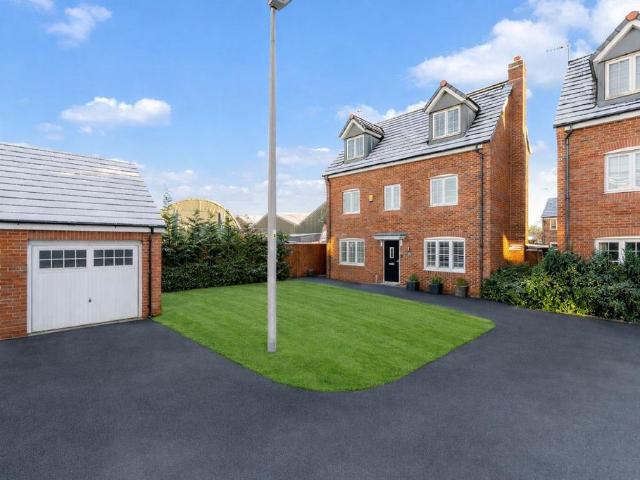 House for sale in Lunts Heath, Widnes