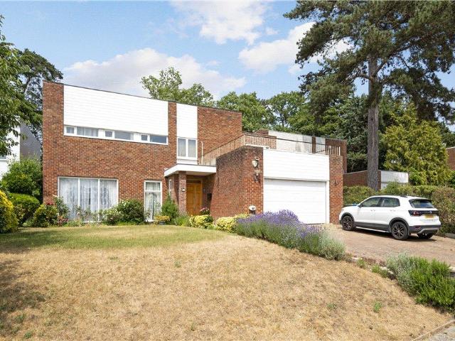 House for sale in Greater London