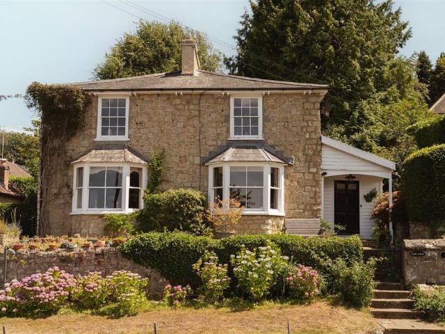 House for sale in Hillview, Surrey