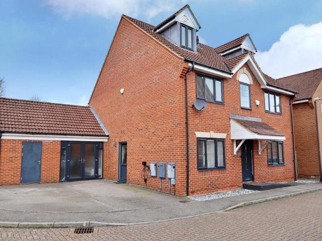 House for sale in Shenley Brook End, Milton Keynes
