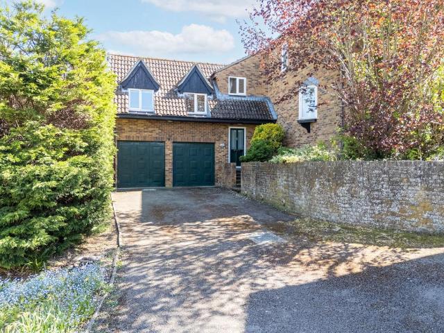 House for sale in Raunds