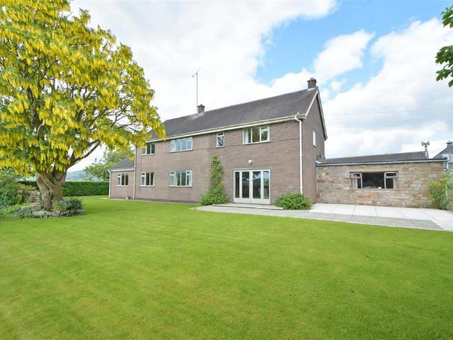 House for sale in Kingsley Moor, Staffordshire