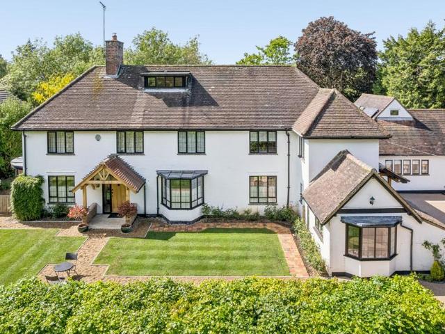House for sale in Pouchen End, Hertfordshire