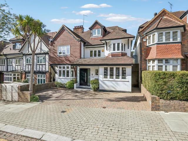 House for sale in Childs Hill, Greater London