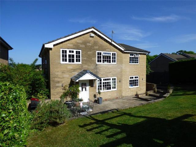 House for sale in Hockerley, Charlesworth