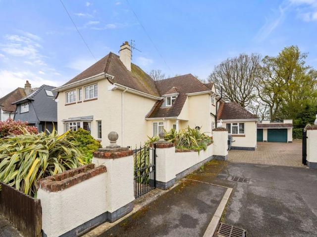 House for sale in Seacroft, Belleau