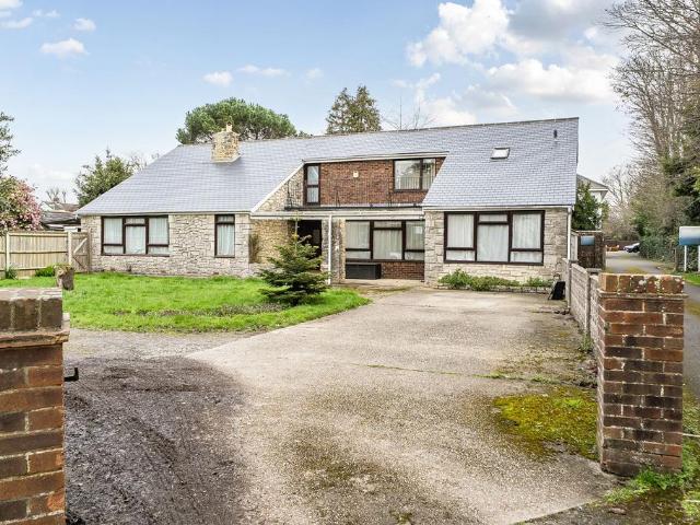 House for sale in Spring Vale, Hampshire