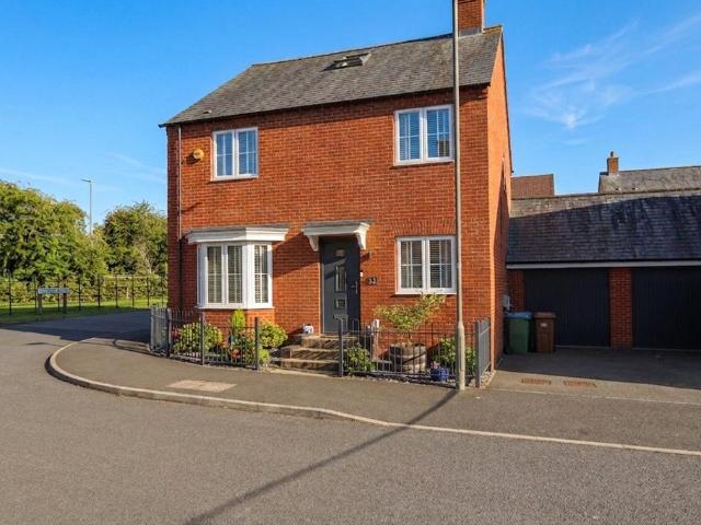 House for sale in Buckingham, Buckinghamshire