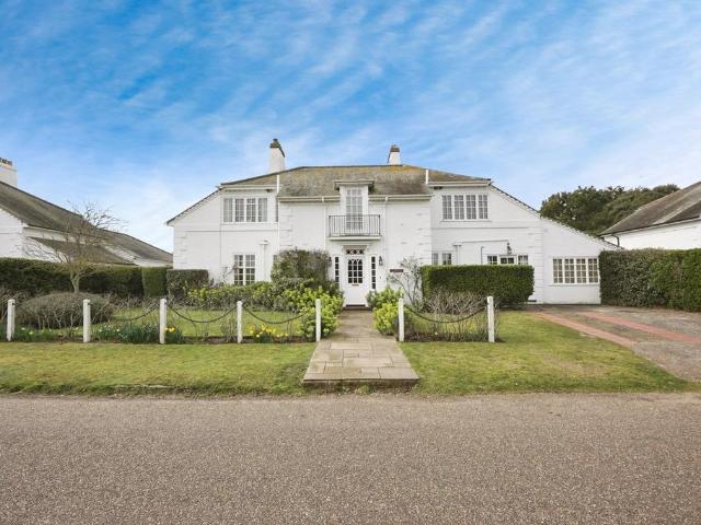 House for sale in Worth, Ash