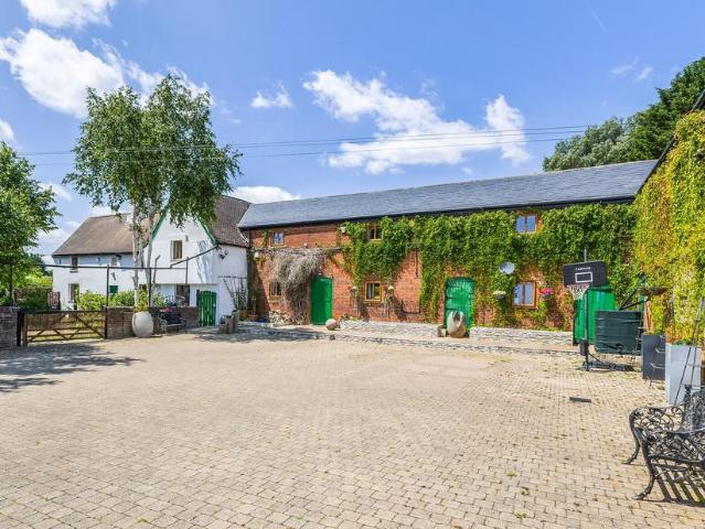 House for sale in King's Walden, Hertfordshire