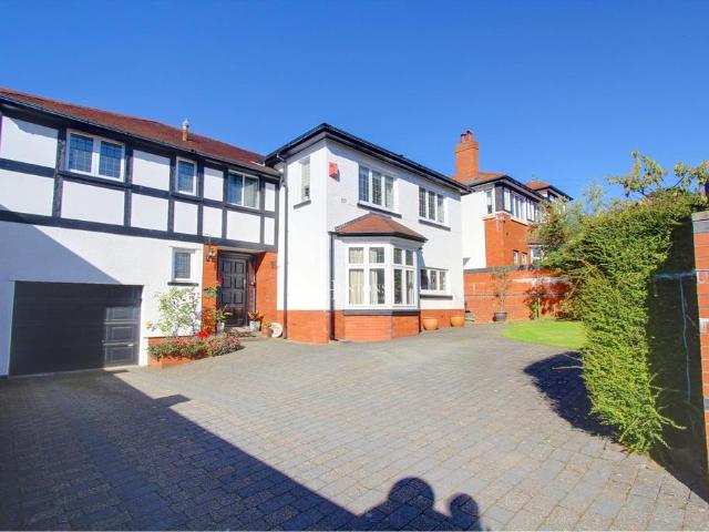 House for sale in Penylan, Falcon Lodge