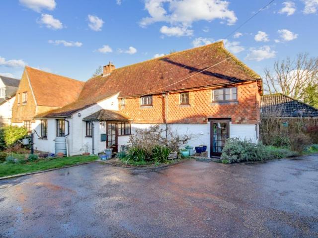 House for sale in Hillview, Surrey