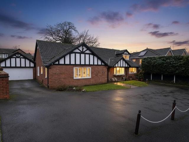 House for sale in Cheadle, Greater Manchester