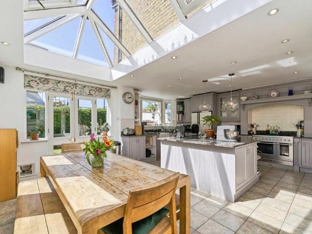 House for sale in Norbiton, Greater London