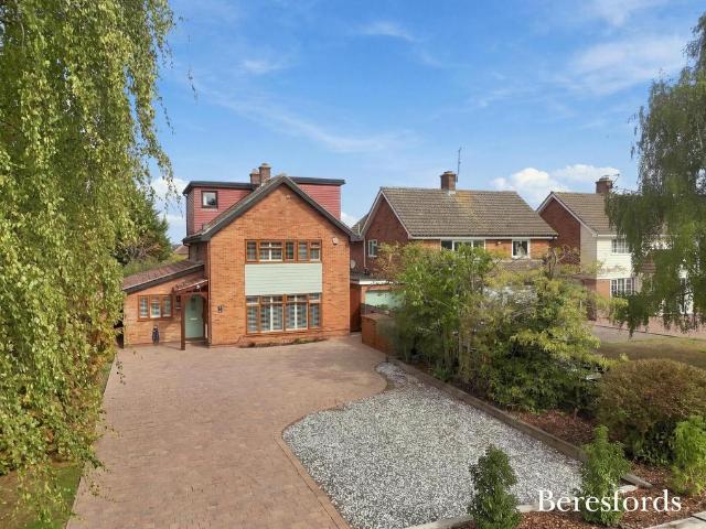 House for sale in Chipping Hill, Essex