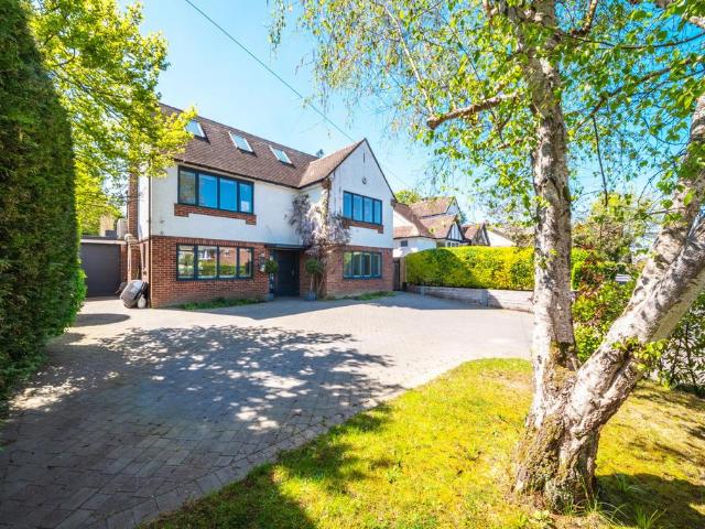 House for sale in Romford, Sandown Park