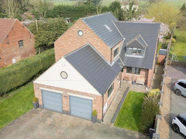 House for sale in Barmby On The Marsh, East Riding Of Yorkshire