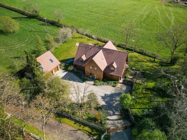 House for sale in Stanford On Avon, Leicestershire