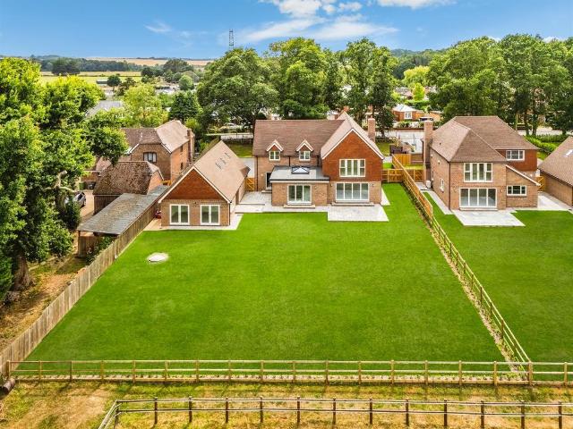 House for sale in North Boarhunt, Hampshire