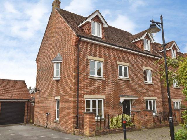 House for sale in Amesbury