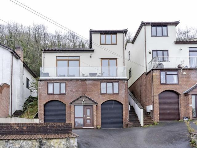House for sale in Worle, Kewstoke