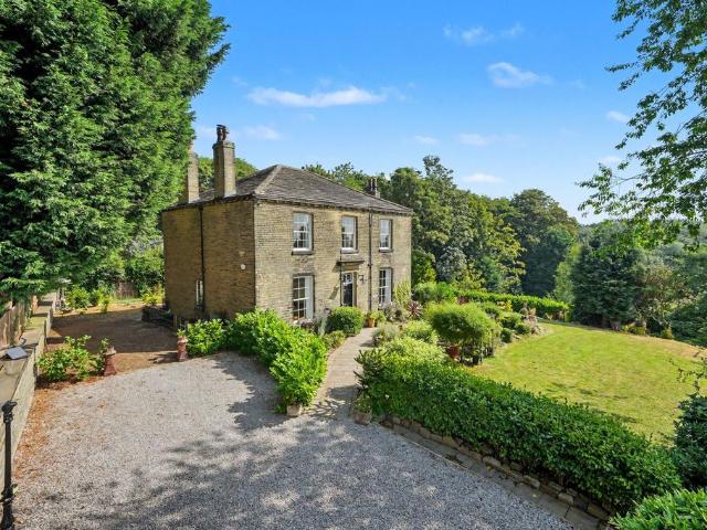 House for sale in Cowcliffe, Huddersfield