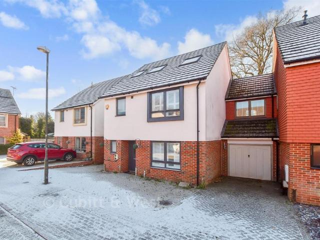 House for sale in Glynde, West Sussex