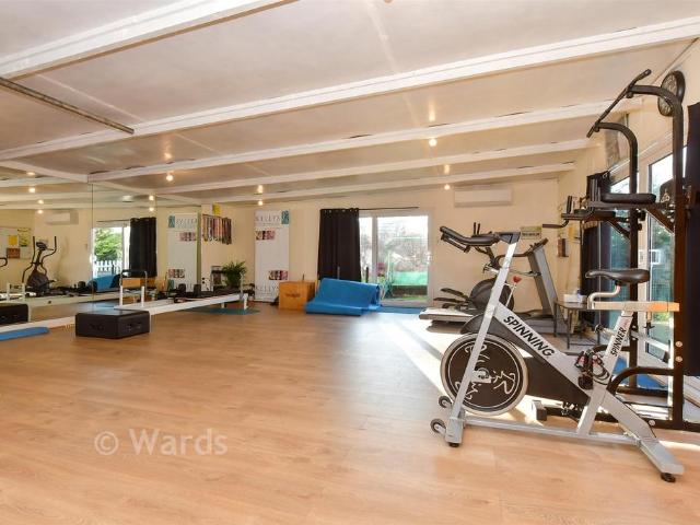 House for sale in Hampton, The Bridge