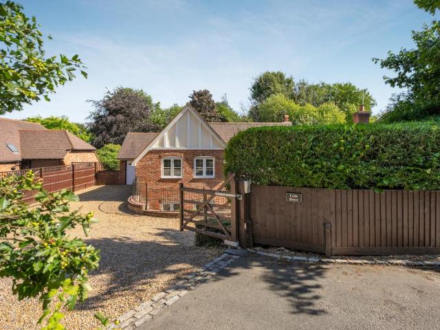House for sale in Little Missenden, Little Kingshill