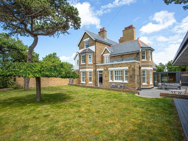 House for sale in Westgate-on-Sea, Acol
