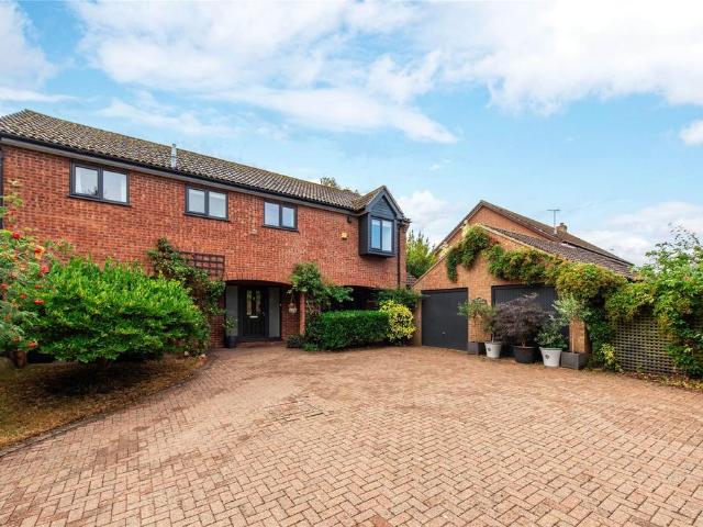 House for sale in Calverton End, Milton Keynes