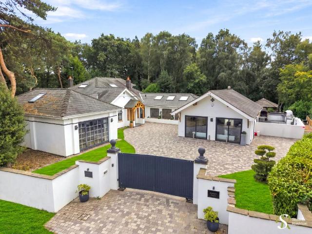 House for sale in Allostock