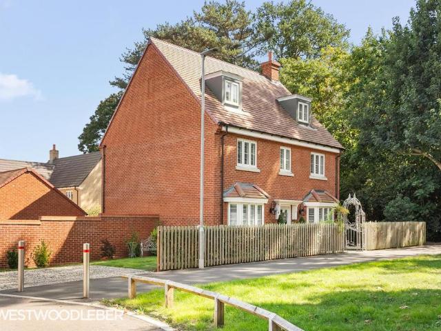 House for sale in Broxbourne, Hertfordshire