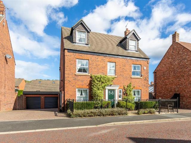 House for sale in North Gosforth, Hazlerigg