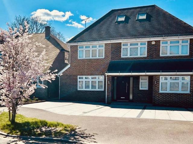 House for sale in Radlett, Hertfordshire