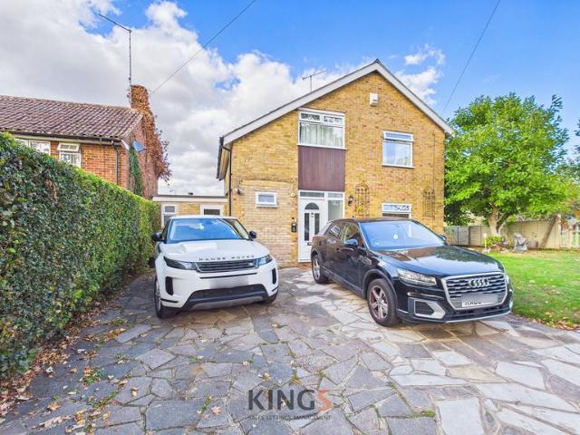 House for sale in Roe Green, Welwyn Hatfield