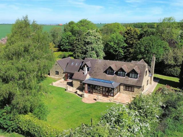 House for sale in Thorpe Salvin, South Yorkshire
