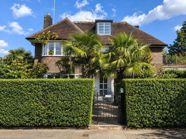House for sale in Hampstead Garden Suburb, Greater London