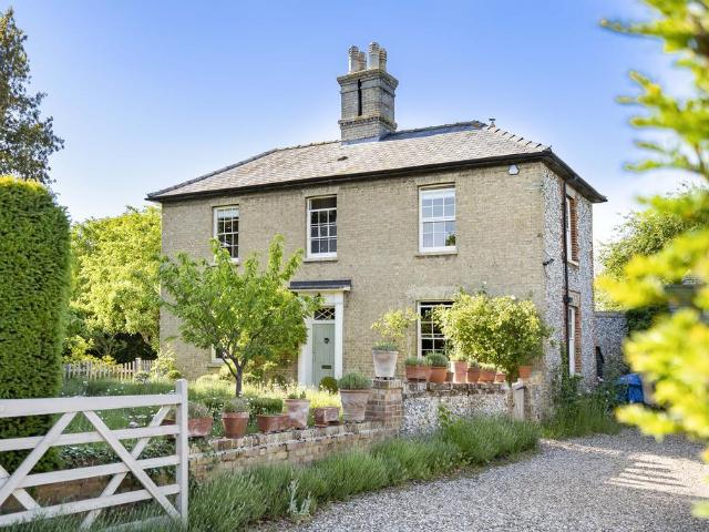 House for sale in Arrington, Cambridgeshire