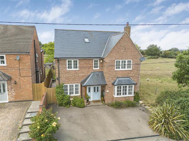 House for sale in Stanford On Avon, Leicestershire