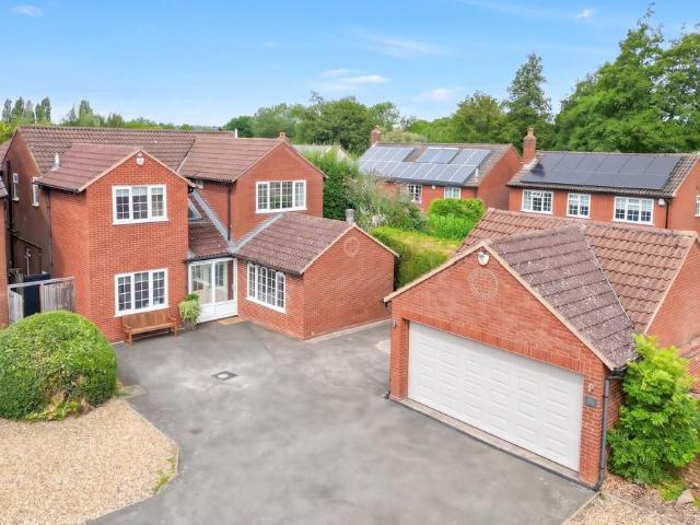 House for sale in Sutton Coldfield, West Midlands
