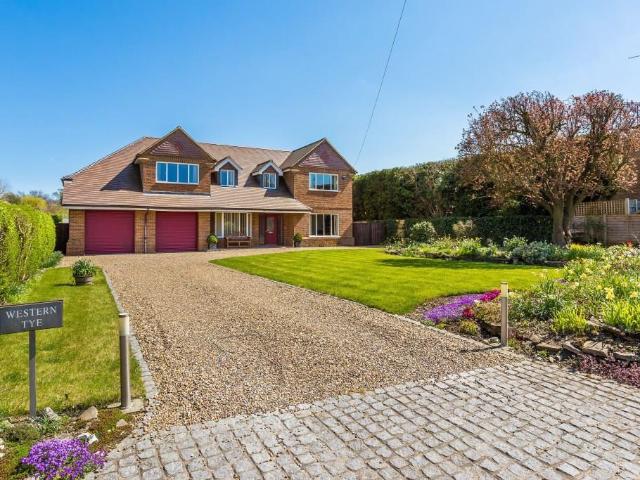 House for sale in Pachesham Park, Surrey