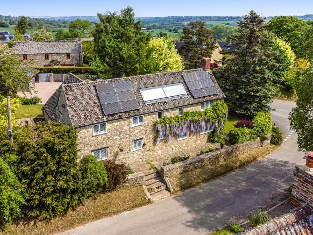 House for sale in Evershot, Oxfordshire
